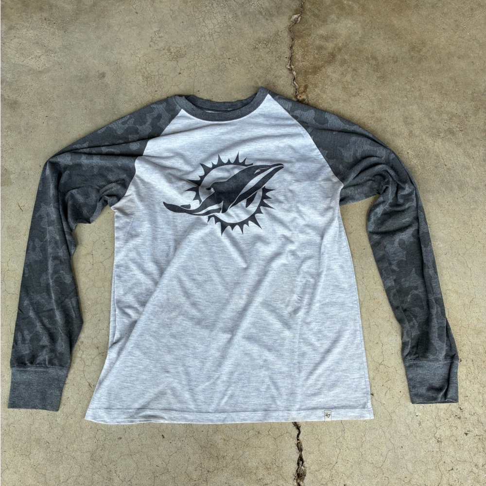 47 Gray and White Long Sleeve Tee Miami dolphins